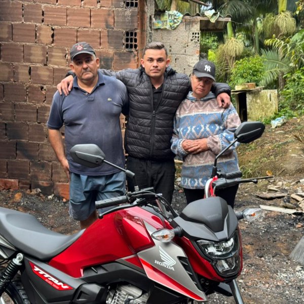 AÇÃO SOLIDÁRIA TITAN 2025 0KM OU 20 MIL NO PIX